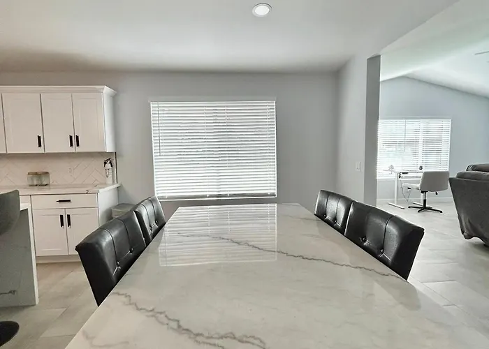 Spacious Lux With Garage, Sleeps 12 Guests, * Phoenix