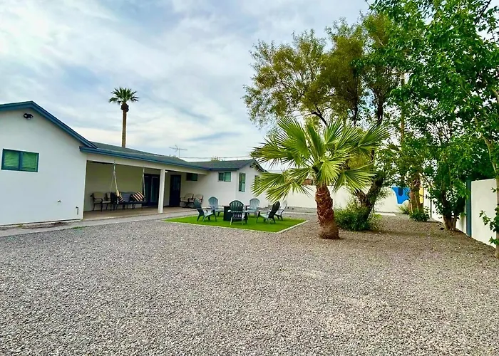 Spacious Lux With Garage, Sleeps 12 Guests, Сasa de vacaciones Phoenix